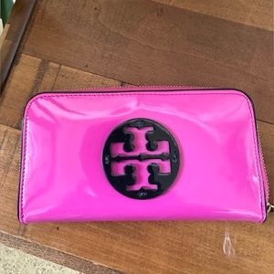 Tory Burch wallet